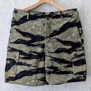 <img class='new_mark_img1' src='https://img.shop-pro.jp/img/new/icons15.gif' style='border:none;display:inline;margin:0px;padding:0px;width:auto;' />TIGER CAMOUFLAGE SHORTS / TADPOLE  С硼ȥѥ º̥ѥ ߥ꥿꡼ѥ ȥ饤  åɥݡ