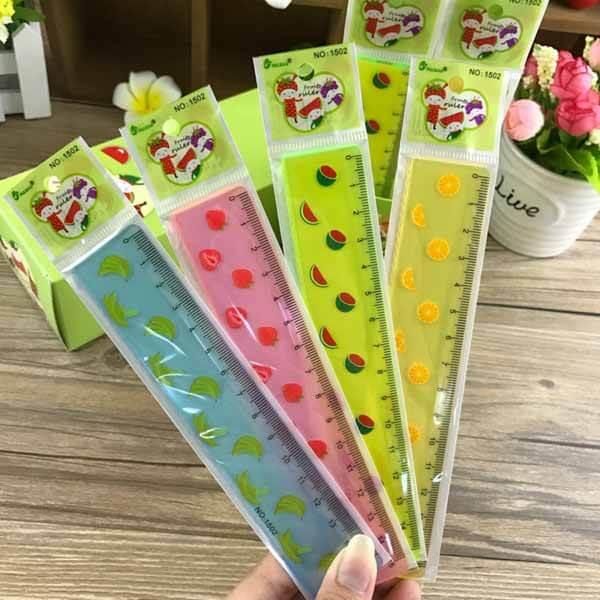 ミカングッズ 文具 可愛いフルーツ定規 ものさし たくさんのミカン柄 ミカングッズ 文具 可愛いフルーツ定規 ものさし たくさんのミカン柄