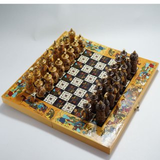 ウズベキスタン　ハンドメイド民族風　木製チェス-01
