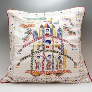 バングラディッシュ ノクシカタ刺繍のクッションカバー 02- シルク