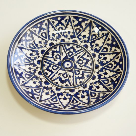 ウズベキスタン リシタンの陶器 皿 青・白 15.5ｃｍ １