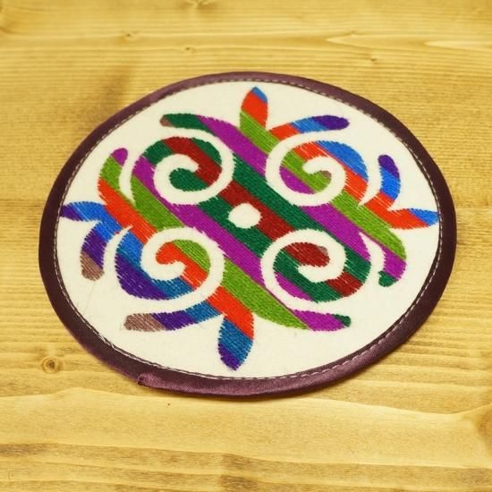 キルギスタン 民族模様 刺繍鍋敷き8 シルクロードキャラバン キルギスタン 民族模様 刺繍鍋敷き8 シルクロードキャラバン