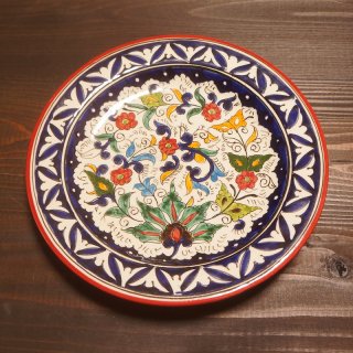 ウズベキスタン　リシタンの陶器　皿　植物模様　17.5ｃｍ　２