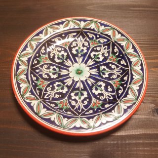 ウズベキスタン　リシタンの陶器　皿　植物模様　17.5ｃｍ　【アウトレット】