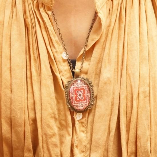 【1625】レジン　マトリカリア　ネックレス　ペンダント　ハンドメイド 1625】レジン マトリカリア ネックレス ペンダント ハンドメイド