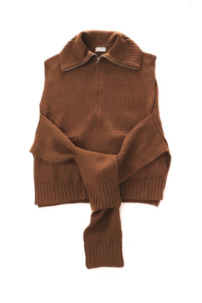 <img class='new_mark_img1' src='https://img.shop-pro.jp/img/new/icons20.gif' style='border:none;display:inline;margin:0px;padding:0px;width:auto;' />SAILOR COLLAR VEST(CAMEL)