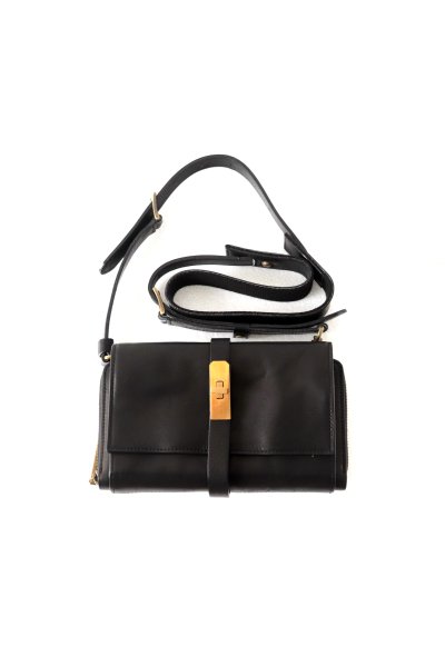 <img class='new_mark_img1' src='https://img.shop-pro.jp/img/new/icons14.gif' style='border:none;display:inline;margin:0px;padding:0px;width:auto;' />WALLET SHOULDER<br>OIL LEATHER BLACK