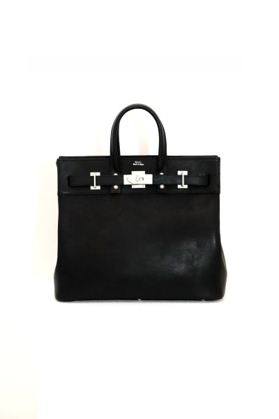 <img class='new_mark_img1' src='https://img.shop-pro.jp/img/new/icons14.gif' style='border:none;display:inline;margin:0px;padding:0px;width:auto;' />STUD TOTE BAG (M)<br>OIL LEATHER