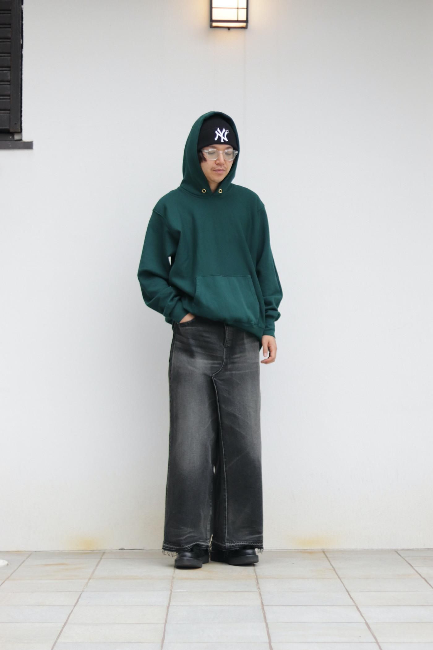 LES TIEN レスティエン 裏起毛 フルジップパーカースウェット グリーン LES TIEN（レスティエン）の「LES TIEN CROPPED HOODIE (CF-1001