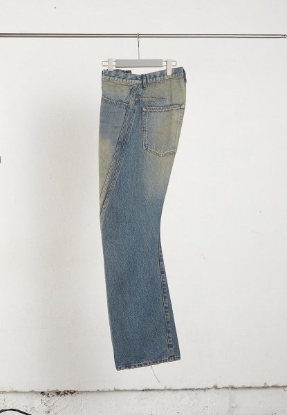 <img class='new_mark_img1' src='https://img.shop-pro.jp/img/new/icons14.gif' style='border:none;display:inline;margin:0px;padding:0px;width:auto;' />3D TWISTED JEANS <br>(DIRTY FADED INDIGO)