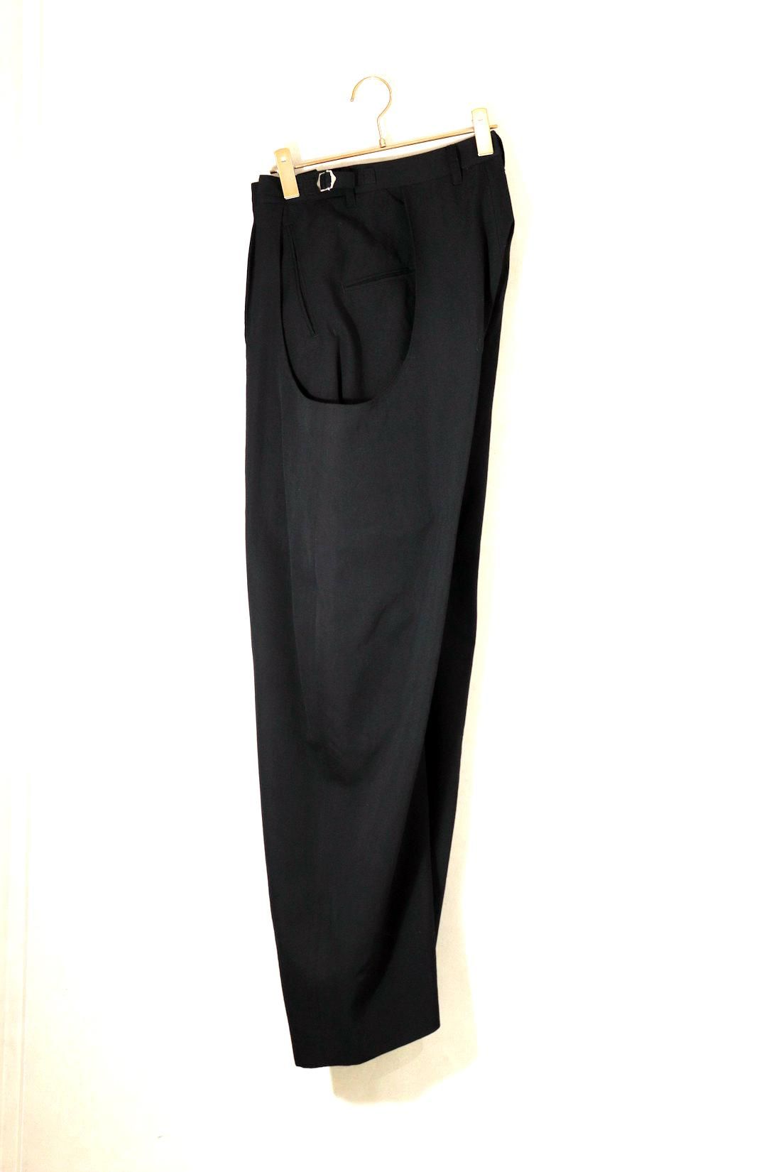 2TUCK CURVED LEG TROUSERS | BLACK - 【fever】ONLINE STORE
