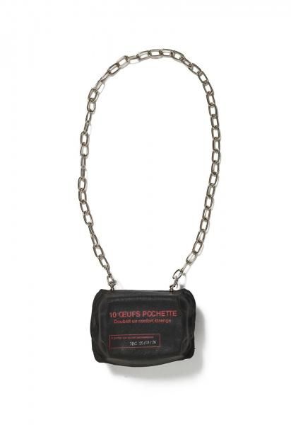 <img class='new_mark_img1' src='https://img.shop-pro.jp/img/new/icons14.gif' style='border:none;display:inline;margin:0px;padding:0px;width:auto;' />EGG PACK  POUCH<br>(BLACK)