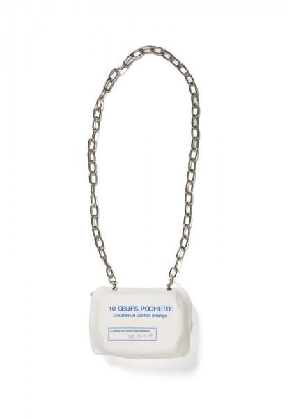 <img class='new_mark_img1' src='https://img.shop-pro.jp/img/new/icons14.gif' style='border:none;display:inline;margin:0px;padding:0px;width:auto;' />EGG PACK  POUCH<br>(WHITE)