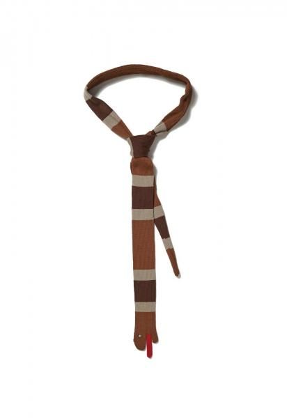 <img class='new_mark_img1' src='https://img.shop-pro.jp/img/new/icons14.gif' style='border:none;display:inline;margin:0px;padding:0px;width:auto;' />SNAKE KNIT TIE<br>(BROWN)