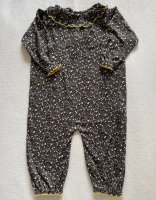 <img class='new_mark_img1' src='https://img.shop-pro.jp/img/new/icons14.gif' style='border:none;display:inline;margin:0px;padding:0px;width:auto;' />Misha and Puff Pierrot Onesie Carbon/Periwinkle Mini Floral