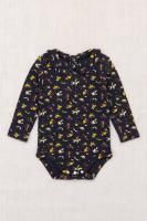 <img class='new_mark_img1' src='https://img.shop-pro.jp/img/new/icons14.gif' style='border:none;display:inline;margin:0px;padding:0px;width:auto;' />Misha and Puff Baby Petit Collar Onesie Ink Circus