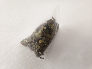 trip  / green (tea bag)
