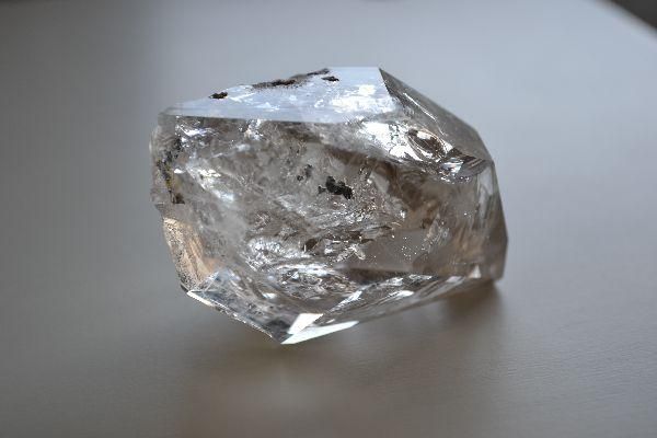 ハーキマーダイヤモンド/クォーツ 水晶 Quartz 水入り 粒状の