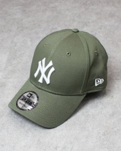 New Era 9Forty New York Yankees Strapback Cap - Olive