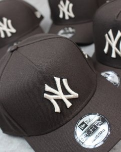 New Era 9Forty A-Frame New York Yankees Snapback Cap - Brown