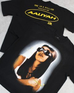 Aaliyah One In A Million Portrait T-Shirt - Black