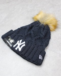 New Era New York Yankees Pom Pon Knit Beanie - Women's