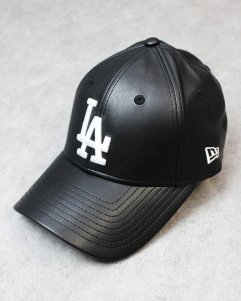 New Era Los Angeles Dodgers 9Forty PU Leather Strapback Cap Black/White - Women's