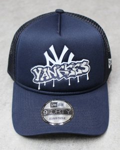 New Era New York Yankees Graffiti 9Forty A-Frame Trucker Snapback Cap