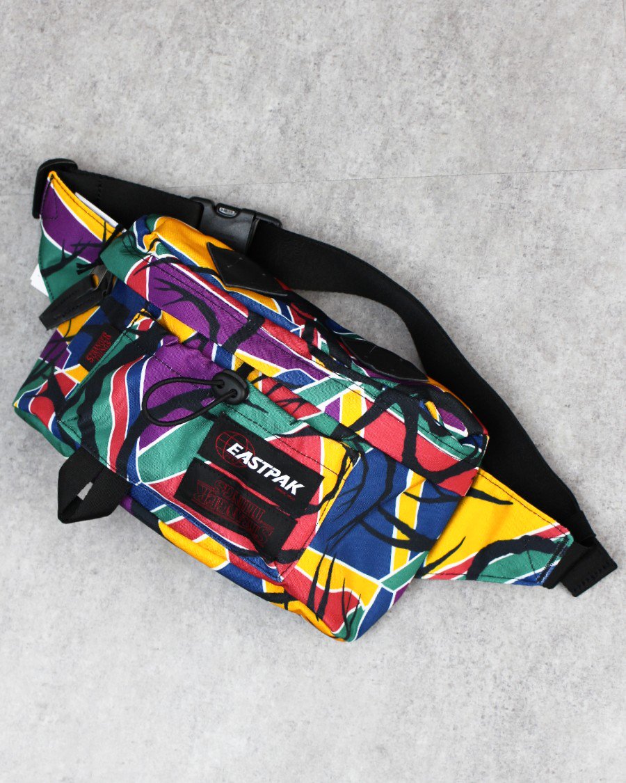 Eastpak × Stranger Things Dallas Print Waist Bag - Stease 80s