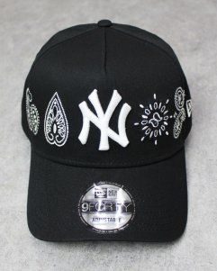 New Era New York Yankees 9Forty A-Frame Paisley Snapback Cap - Black
