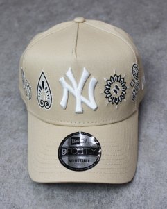 New Era New York Yankees 9Forty A-Frame Paisley Snapback Cap - Beige