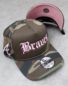 New Era Atlanta Braves 9Forty A-Frame Trucker Snapback Cap - Camo/Pink