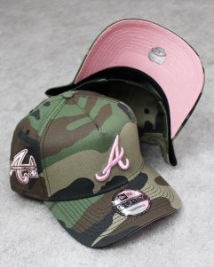 New Era Atlanta Braves 9Forty A-Frame Snapback Cap - Camo/Pink