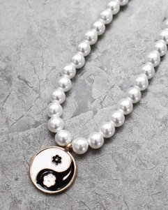 Flower Ying Yang Pearl Necklace