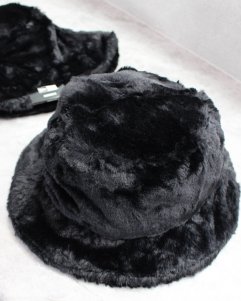 New Era Faux Fur Bucket Hat - Black - Women