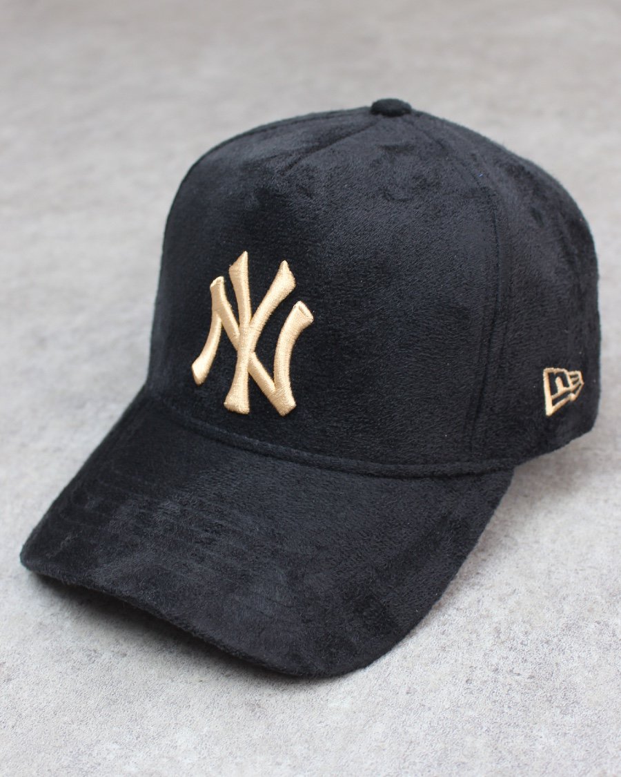 New Era New York Yankees 9Forty K-Frame Suede Cap - Black/Beige