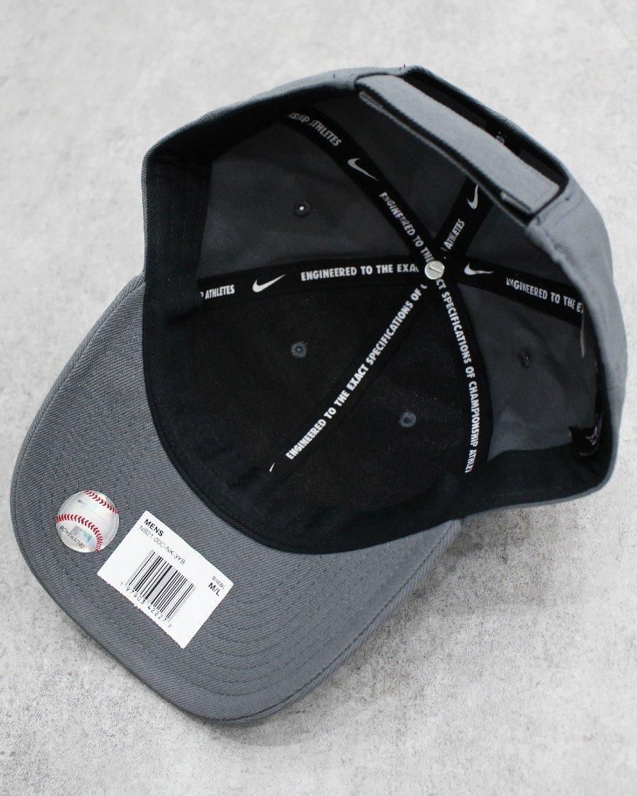 NIKE MLB New York Yankees Adjustable Cap- Gray ナイキ