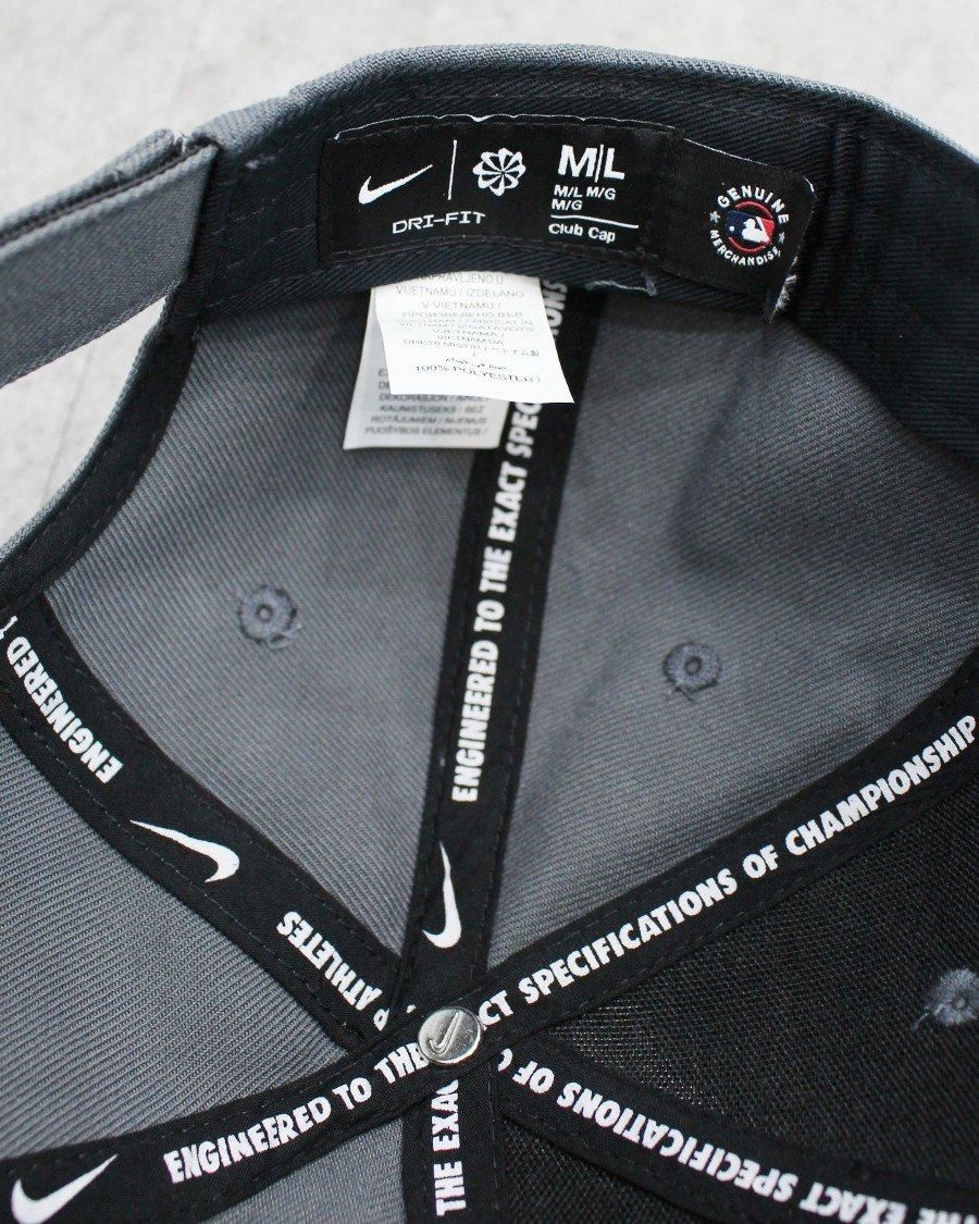 【日本未発売】ヤンキースNike Gray Club Adjustable 日本未発売モデル NIKE×NEWYORK YANKEES Club CAP GRAY HA