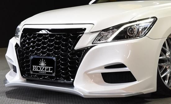 210クラウンロイヤルサルーン後期 グリル 新品未使用 210系 クラウン ロイヤル 後期 純正エンブレム