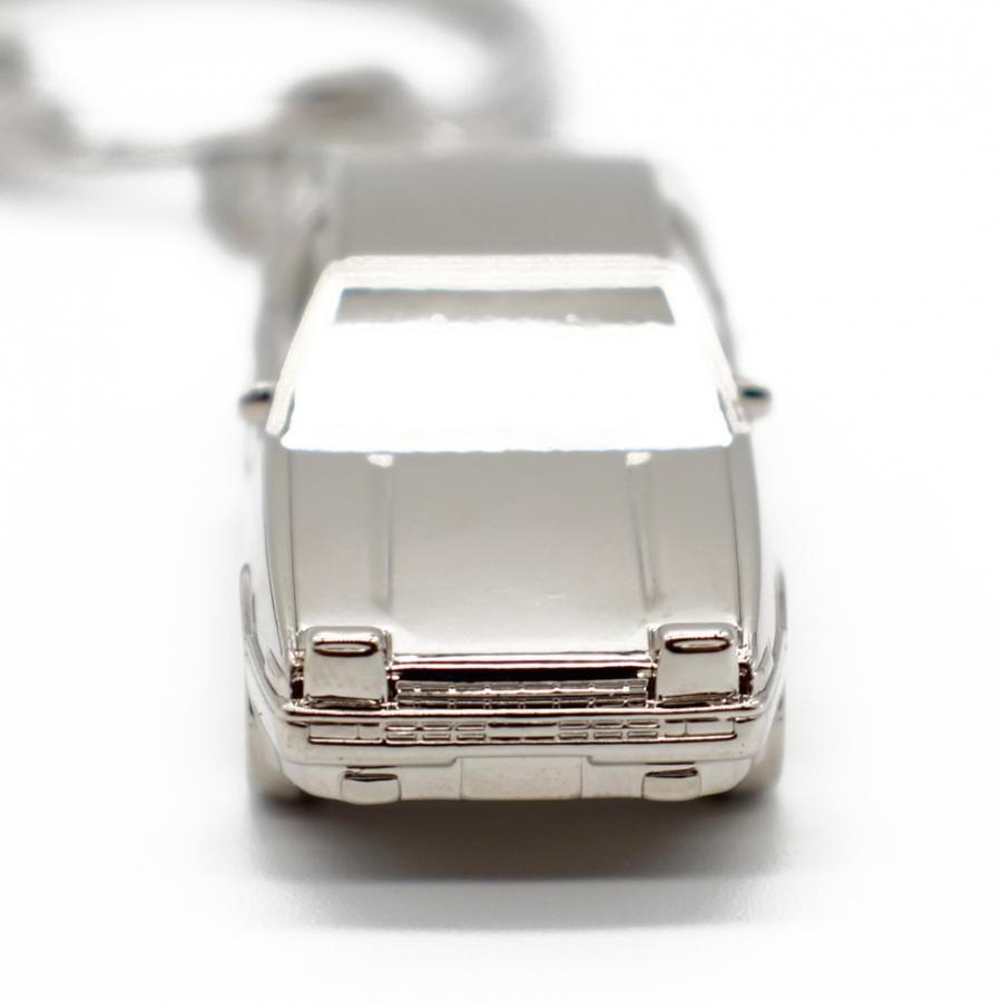 トヨタAE86 ミニカーとキーホルダーセット　イニシャルD オリジナルdシリーズae86ギフトボックス,車のモデル