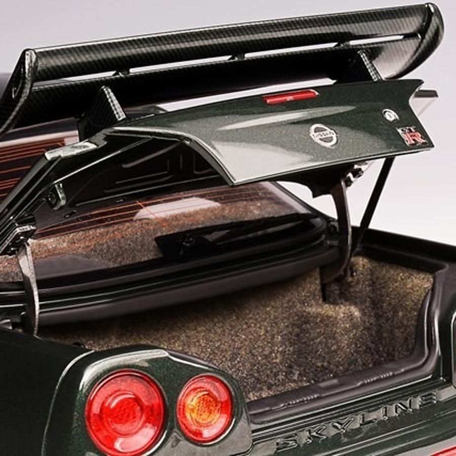 ミニカー モーターヘリックス 1/18スケール M83409 Nissan