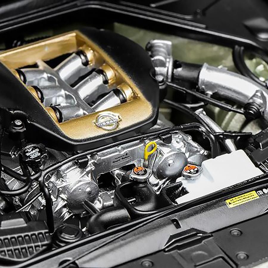 ミニカー モーターヘリックス 1/18スケール M83515 Nissan GT-R (R35