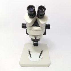 JZ-0745Hを顕微鏡スタンドに載置