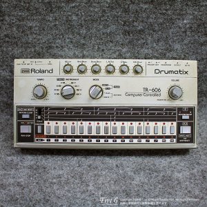 ローランド リズムマシン TR-606 Roland Drumatix-