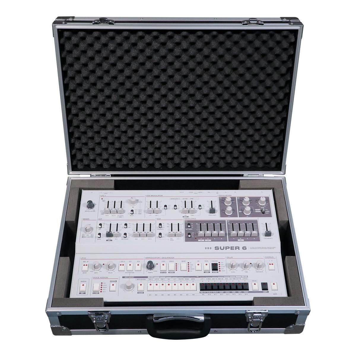8月中の出品 UDO Super6 Desktop アナログシンセ 極美品