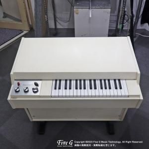 Mellotron | M400Sš<img class='new_mark_img2' src='https://img.shop-pro.jp/img/new/icons7.gif' style='border:none;display:inline;margin:0px;padding:0px;width:auto;' />