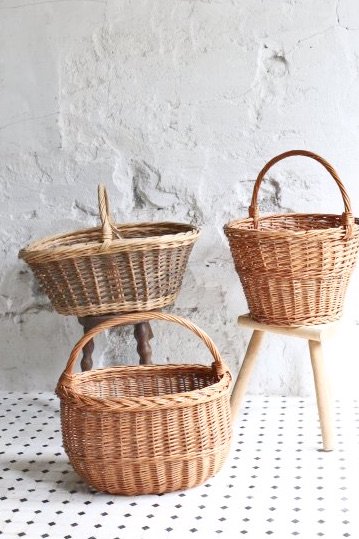 Antique basket / ABC 173011420