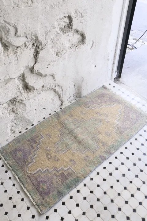 Turkish rug 177771407