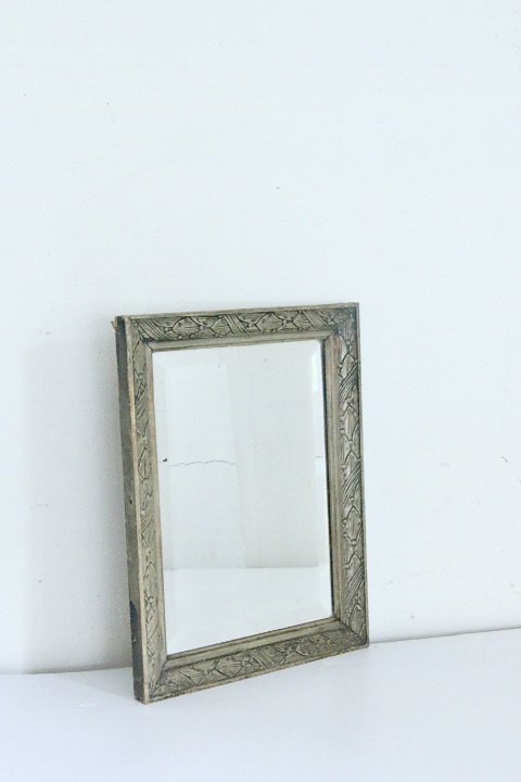 mirror 182396370