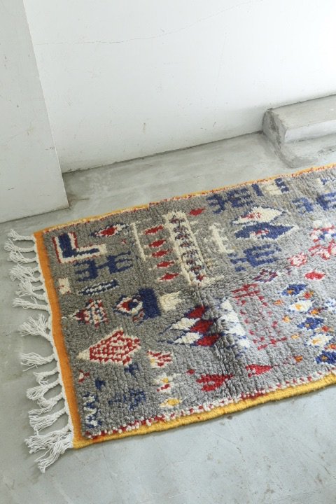 Vintage Aziral Rug / morocco 182627792